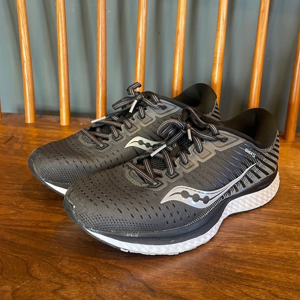 Women’s Saucony Guide 13 Sz 7W